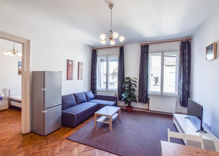 Cityscape Budget Apartments Kalvin